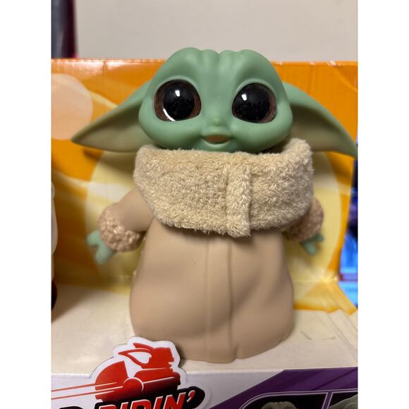 Star Wars NWT The Mandalorian Wild Ridin' Grogu Interactive Animatronic - Picture 4 of 4